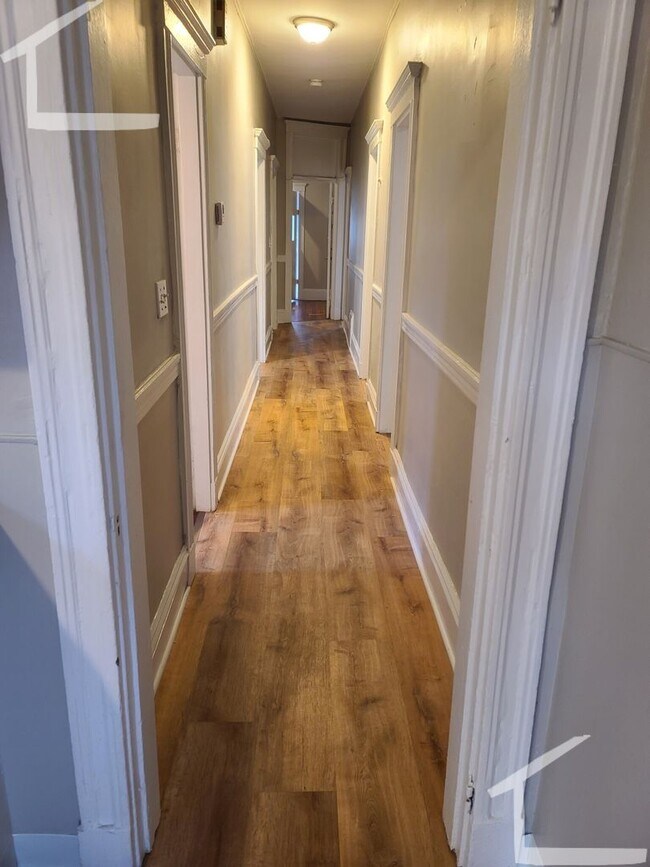 Foto del edificio - 4 bed 1 bath in Brighton....