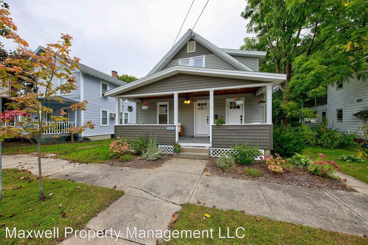 Primary Photo - 3 br, 2 bath House - 30 Madison St