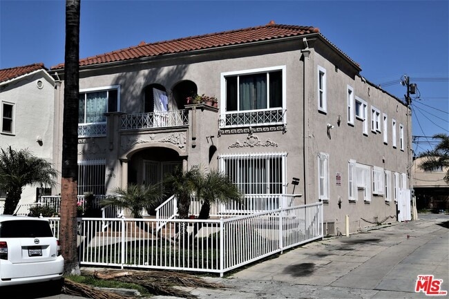 Building Photo - 1406 2nd Ave