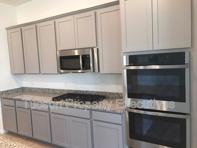 Foto del edificio - 10918 W Yates Ln