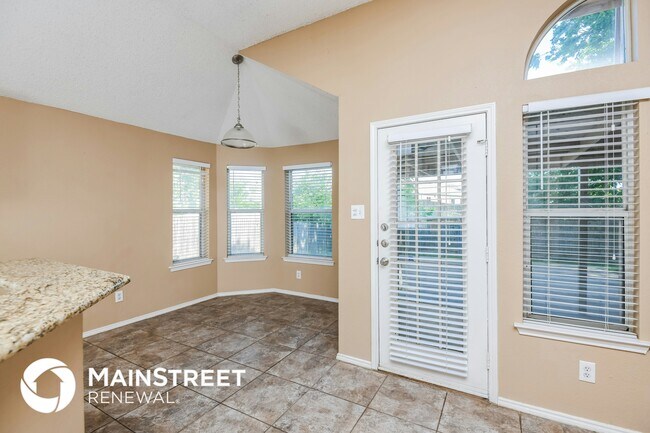 Foto del edificio - 10217 Maverick Dr