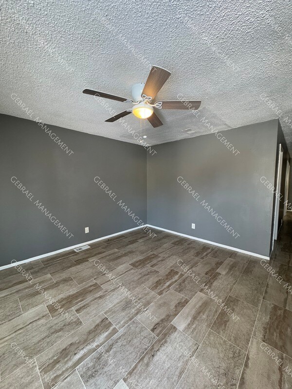 Building Photo - 4019 Frazer St