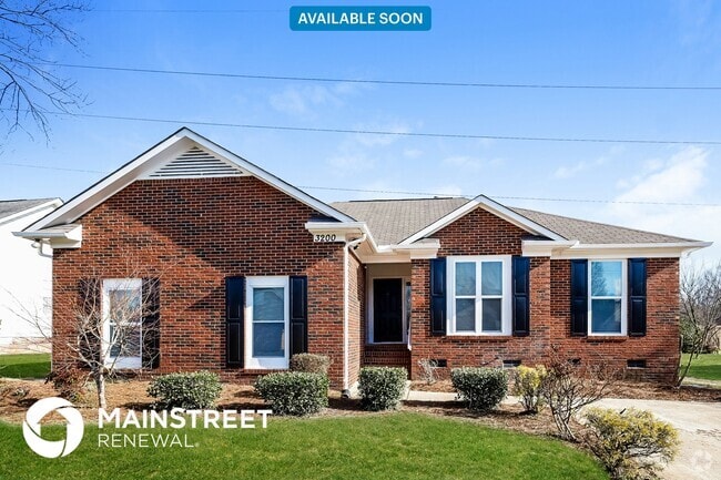 Building Photo - 3200 Fairington Dr