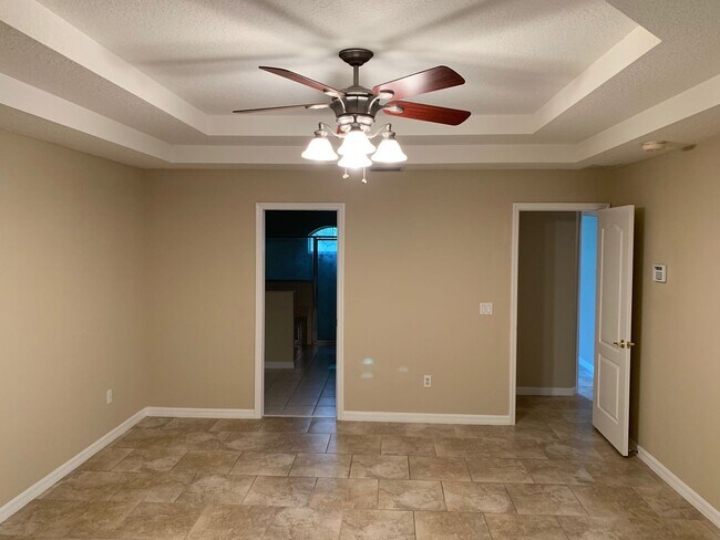 Building Photo - Beautiful 4-Bedroom, 2-Bath Home with Fenc...