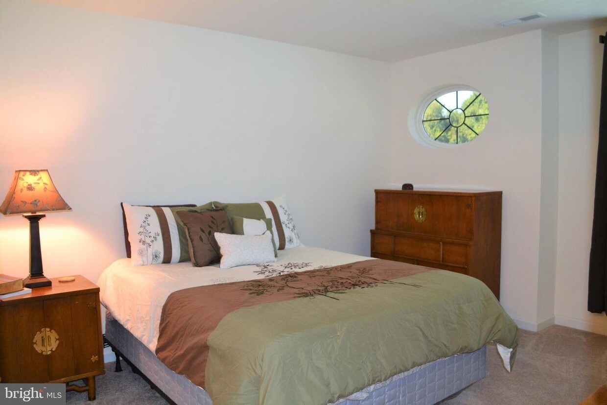 Foto principal - 354 Fox Run Dr