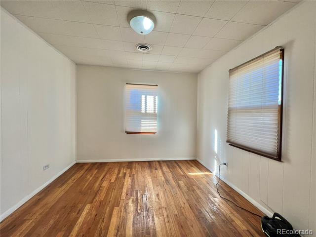Foto del edificio - 4496 S Grant St