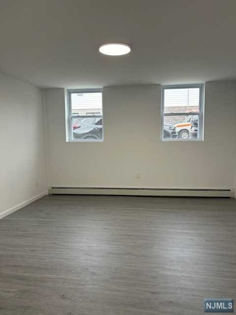 Building Photo - 452 Walker St