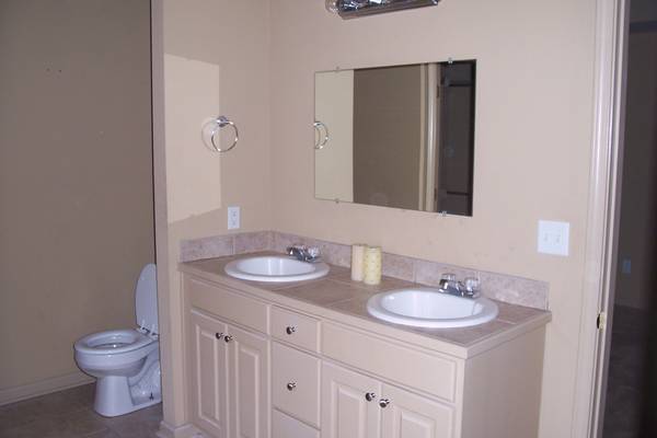 Building Photo - 9007 Shell Cove