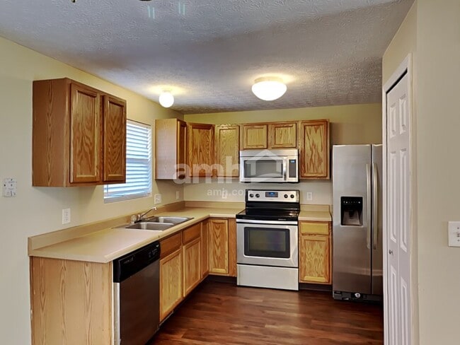Building Photo - 456 Kathryn Dr