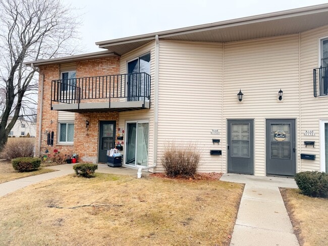 Building Photo - W168N11523 El Camino Dr