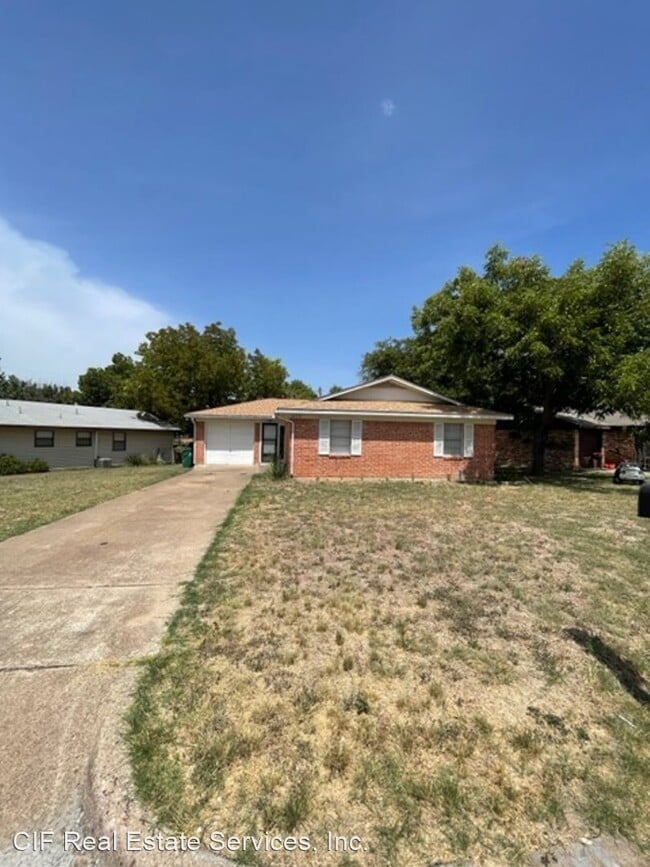 Building Photo - 3 br, 1 bath House - 816 Horseshoe Dr.