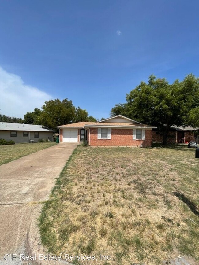 Foto del edificio - 3 br, 1 bath House - 816 Horseshoe Dr.