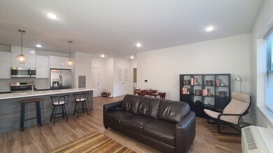 Building Photo - 111 75th St