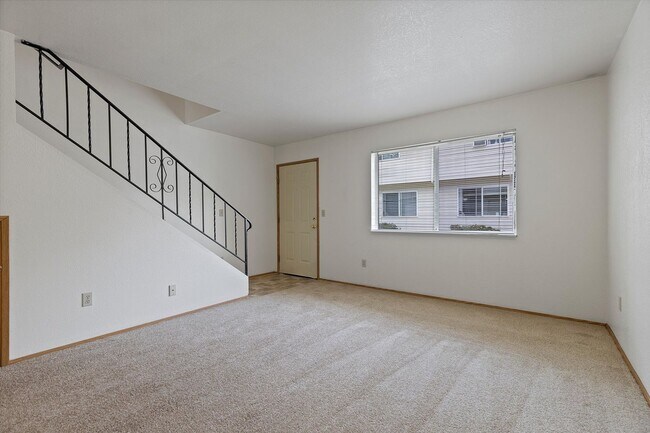 Foto del edificio - 2 Bedroom Townhouse