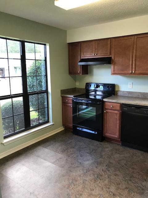 Foto del edificio - 107 Crystal Lake Ln