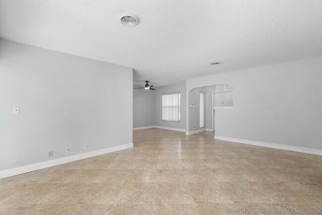 Foto del edificio - 914 SW 4th St