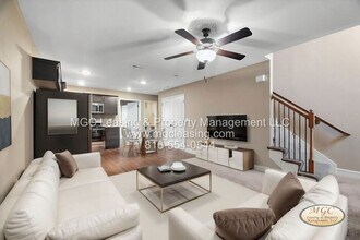 Building Photo - 504 N Foxridge Dr