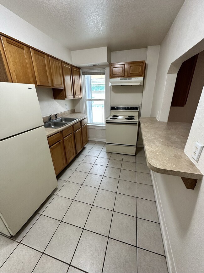 Foto del edificio - 1635 White St Apartments