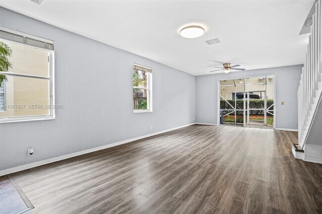 Foto del edificio - 2167 Hacienda Terrace