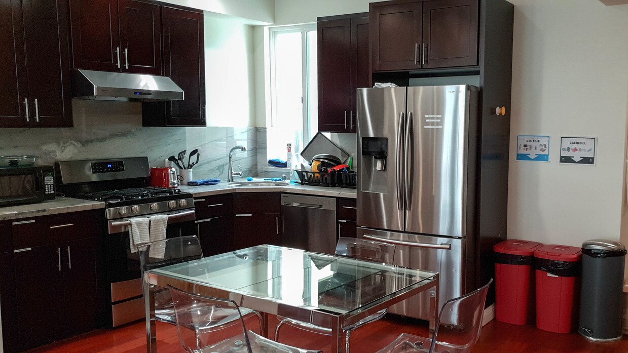 Foto principal - 1555 Larkin St