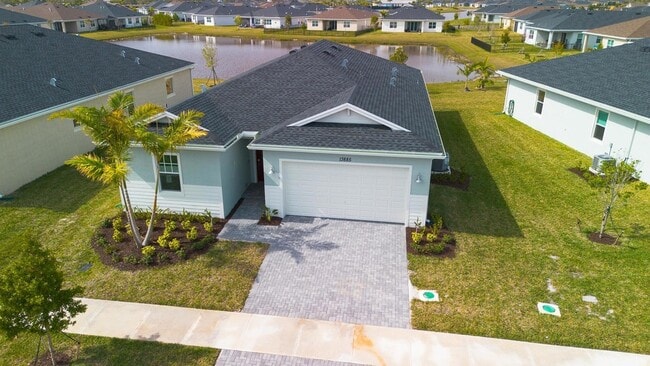 Foto del edificio - 13885 SE Riversway St