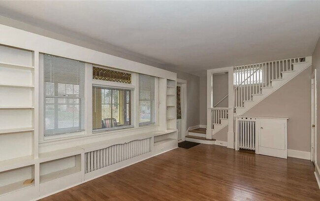 Foto del edificio - 625 N 16th Ave E