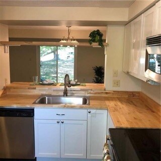 Foto del edificio - 9461 Aspen Grove Ln