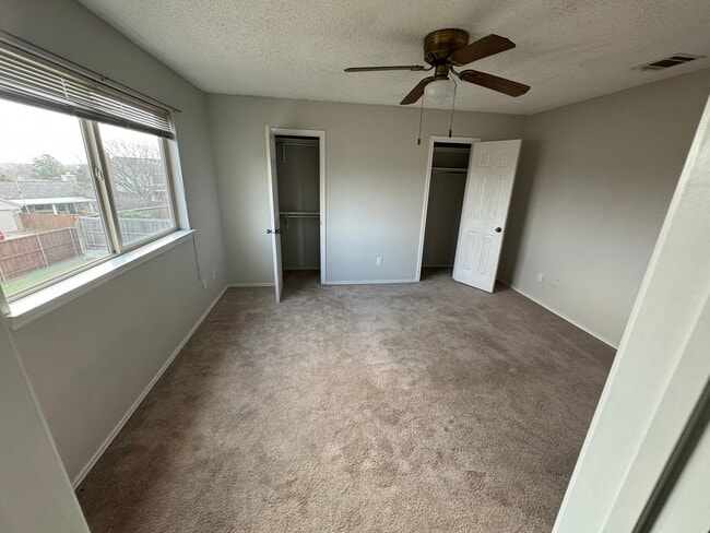 Double closets in bedrooms - 3905 Picato Dr