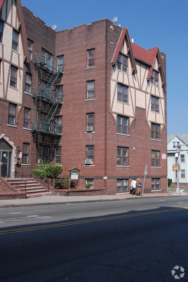 Broadway Manor Apartments Passaic, NJ