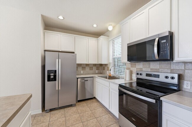 Building Photo - 7449 Danbridge Ln