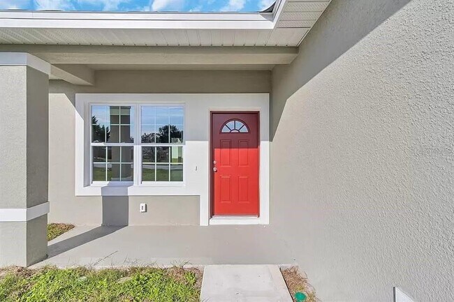 Foto del edificio - 6006 SW 154th Place Rd