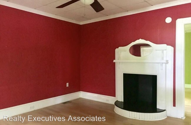 Foto del edificio - 2 br, 1 bath House - 910 Minnesota Avenue