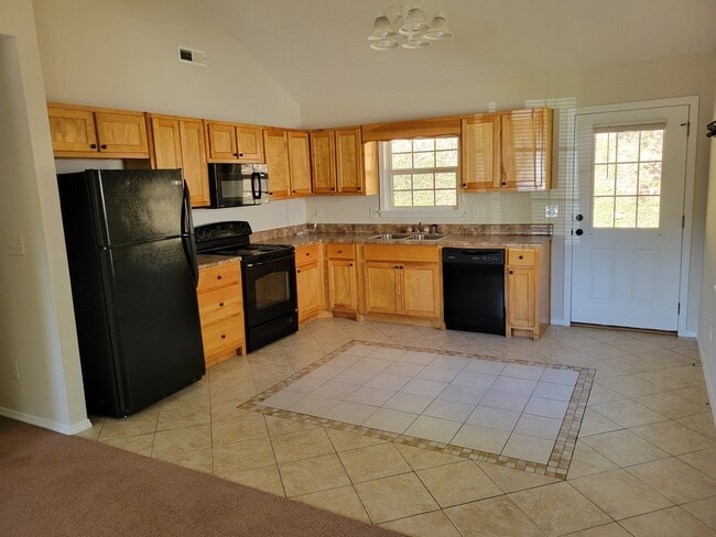 Photo - 458 Austin St House