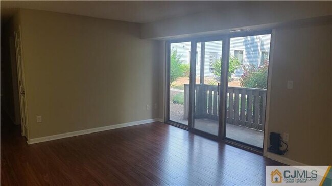 Building Photo - 1911 Aspen Dr