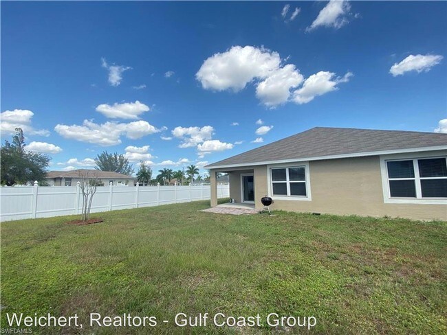 Building Photo - 4 br, 2 bath House - 2142 SW 3rd Ave