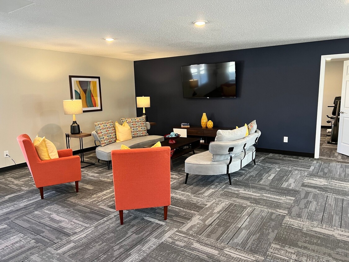 Pioneer Estates Apartments 1204 Hartford Ave Des Moines, IA