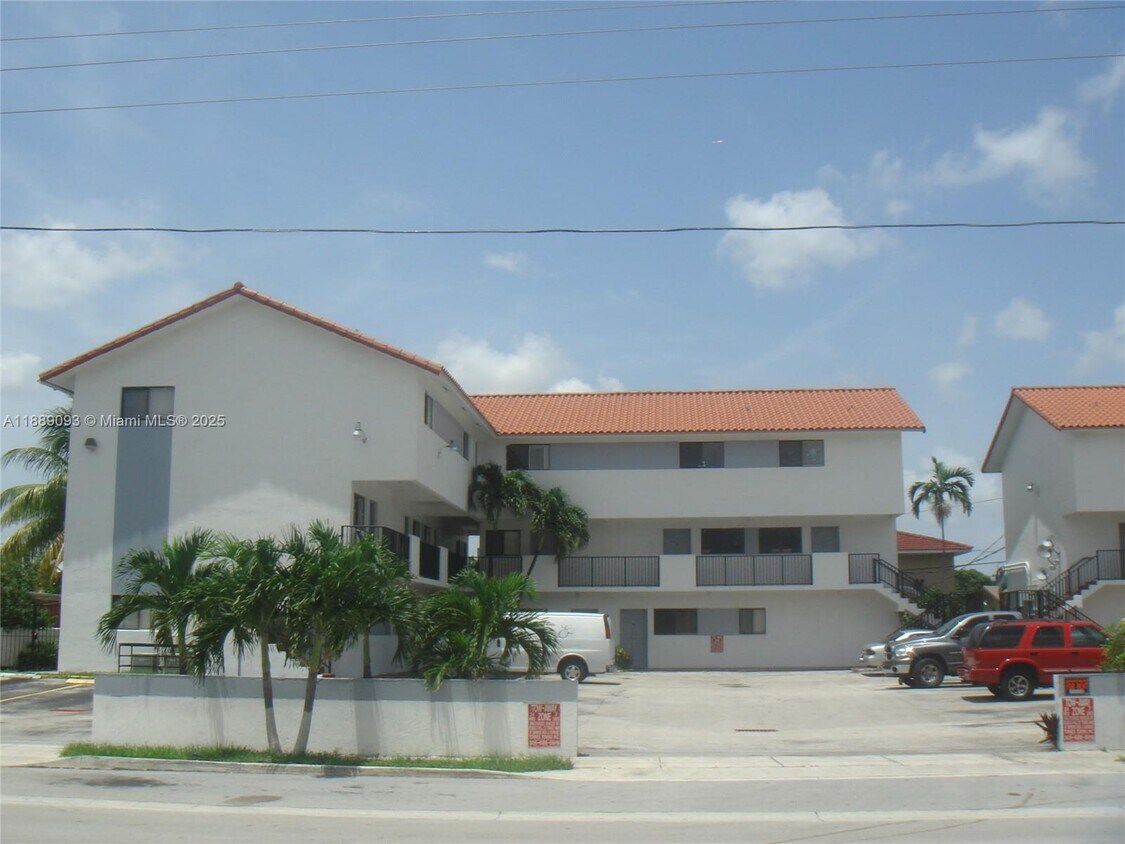 Primary Photo - 355 E 33rd St