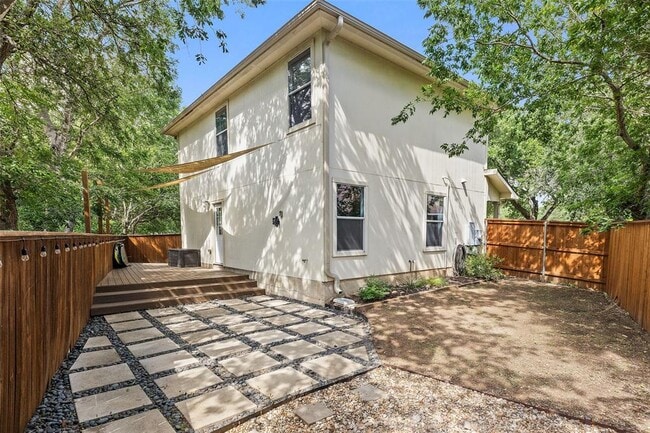 Building Photo - 1616 Strickland Dr