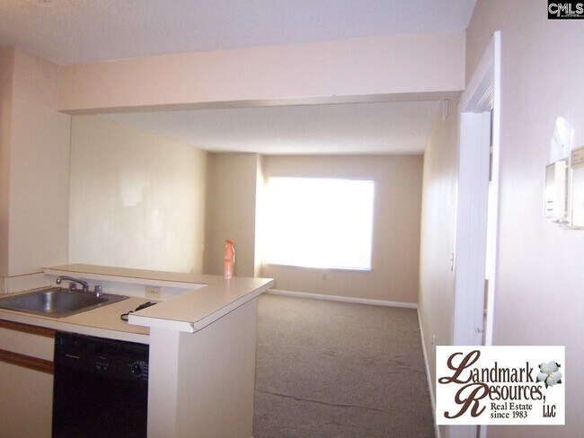 Foto del edificio - 1600 Park Cir