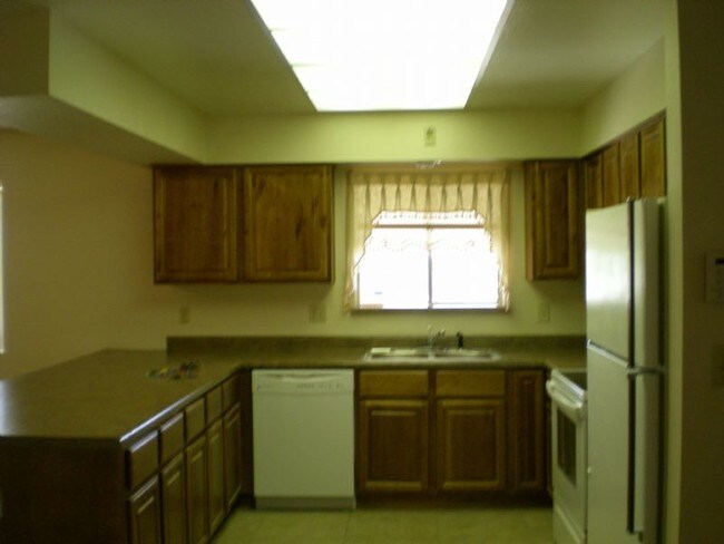 Building Photo - 6310 E Adobe Rd