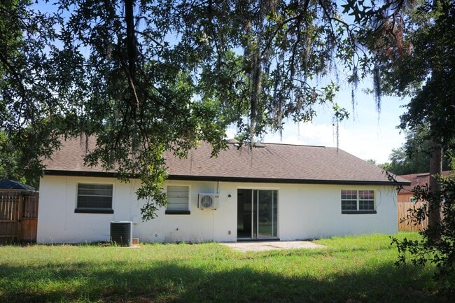 Building Photo - 2958 Bermuda Ave S