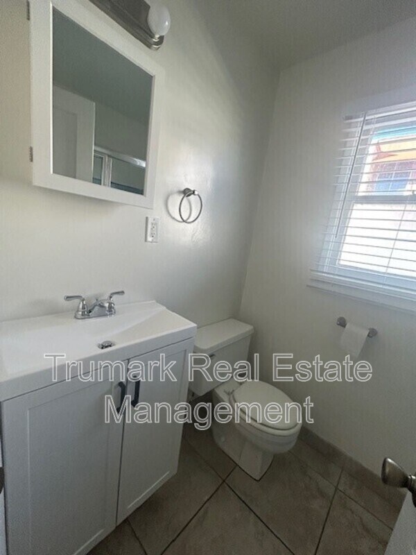 Foto del edificio - 1253 S Glendale Ave