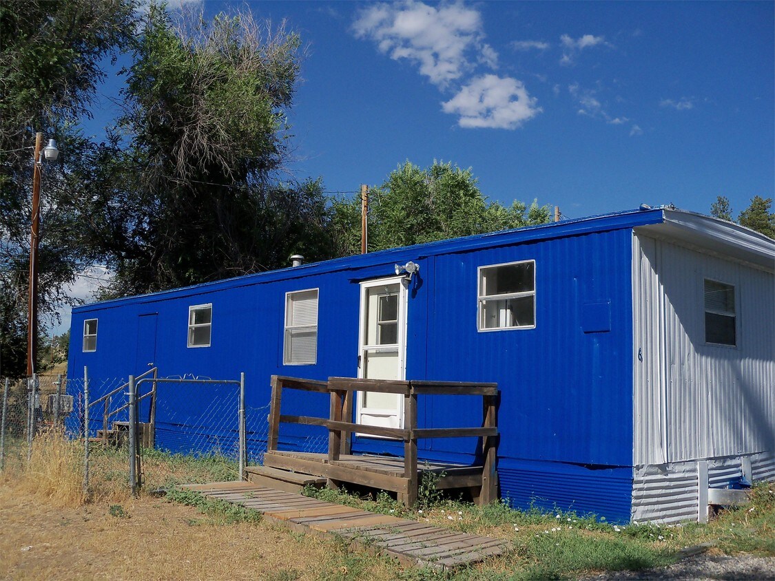 Primary Photo - 3955 Bluebird St