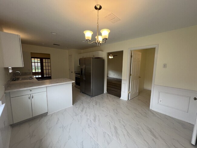 Foto del edificio - Home For Rent