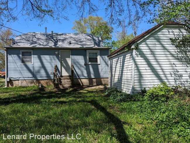 Building Photo - 2 br, 1 bath House - 1620 E Commercial St