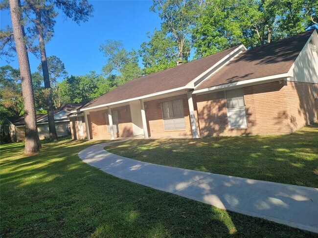 Building Photo - 16515 Waycreek Rd
