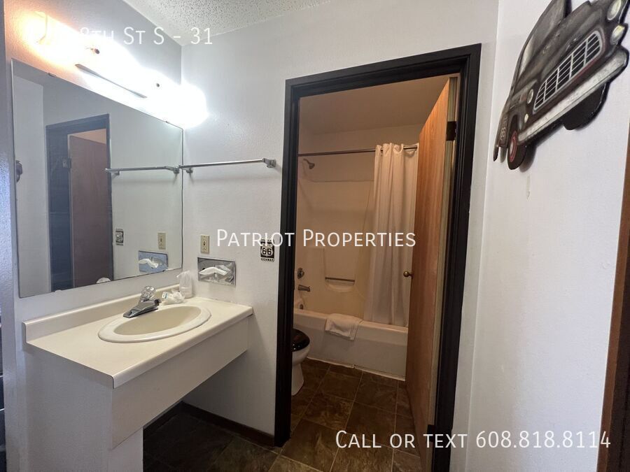 Foto del edificio - 4750 8th St S