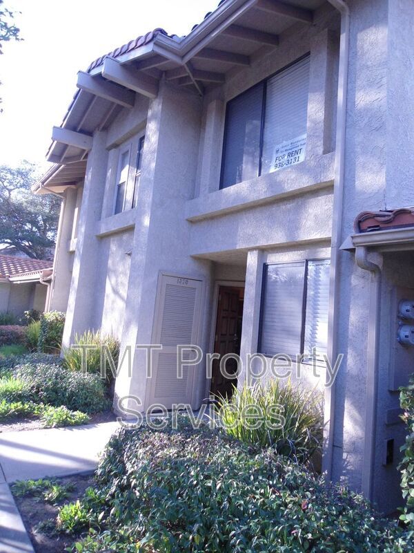 Primary Photo - 1370 Tourney Hill Ln