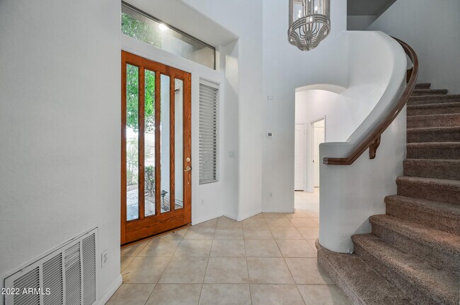 Building Photo - 7260 E Vaquero Dr