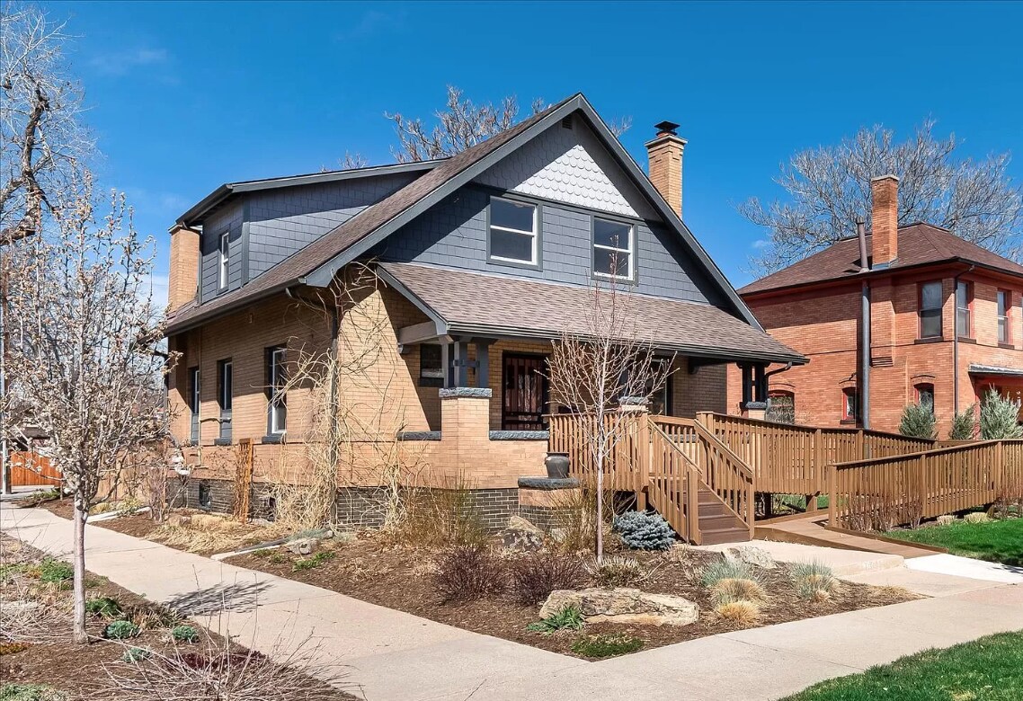 Front View - 2801 N Vine St